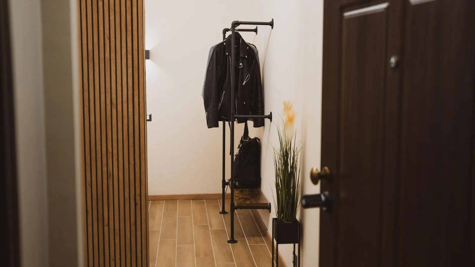 Nuova Struttura Luxury Milano II 0*, Milan